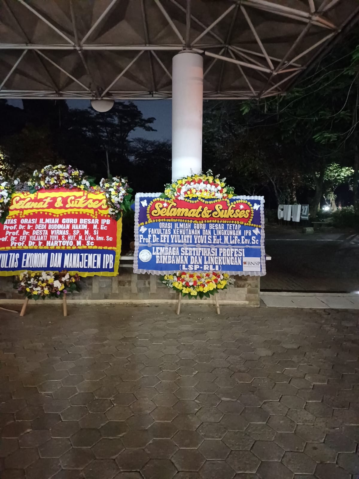 Toko Bunga Cibuluh - Al Florist